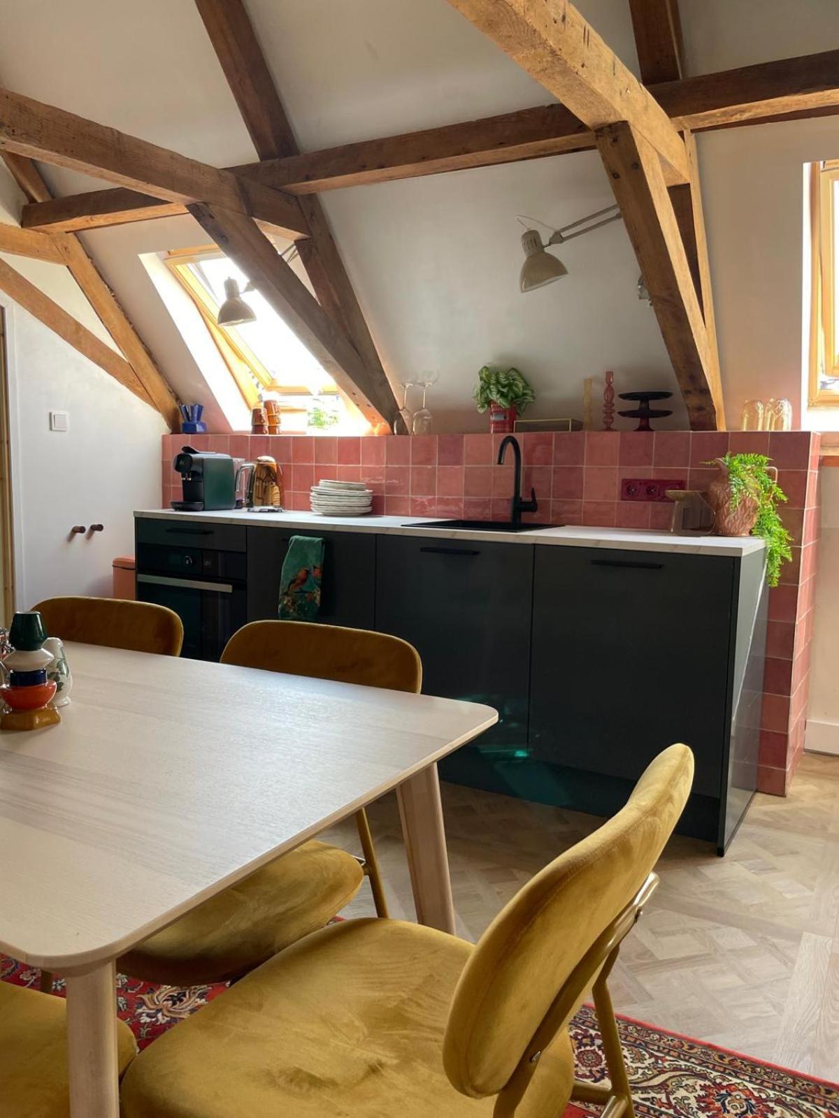 דוקום B&B Suupmarkt מראה חיצוני תמונה