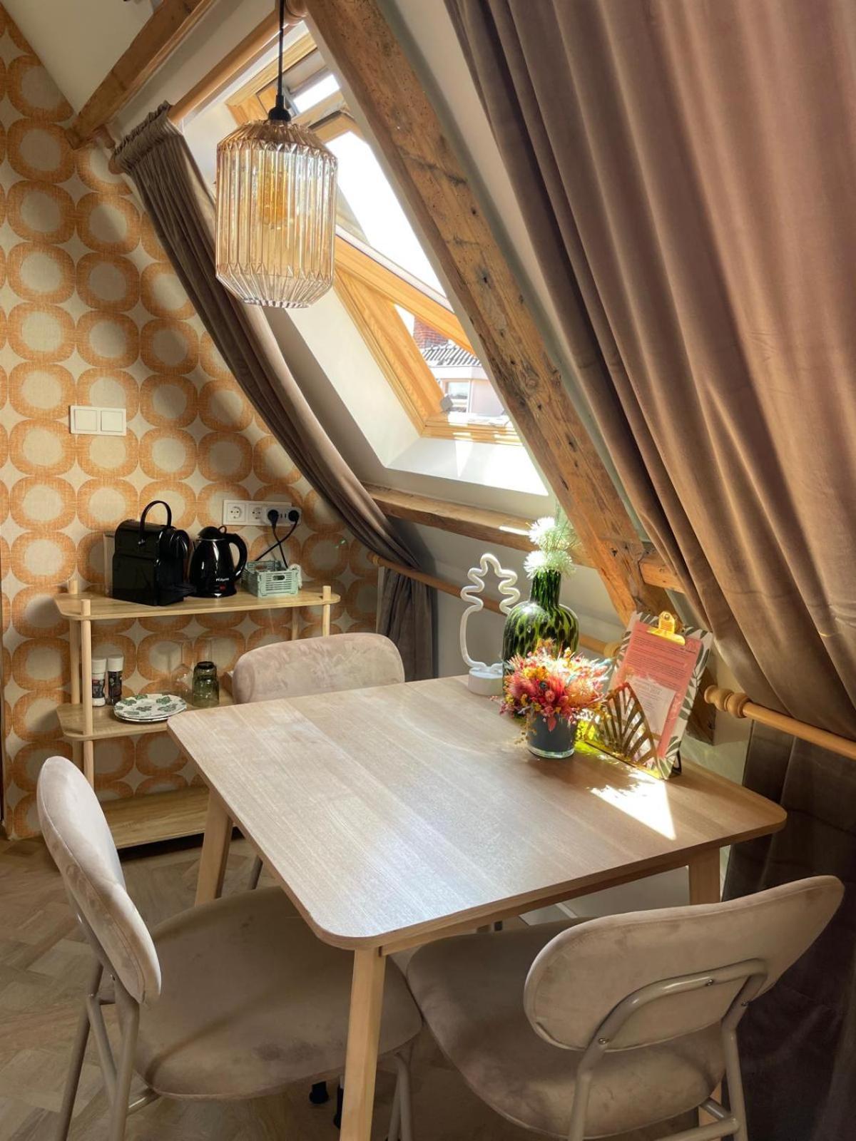דוקום B&B Suupmarkt מראה חיצוני תמונה