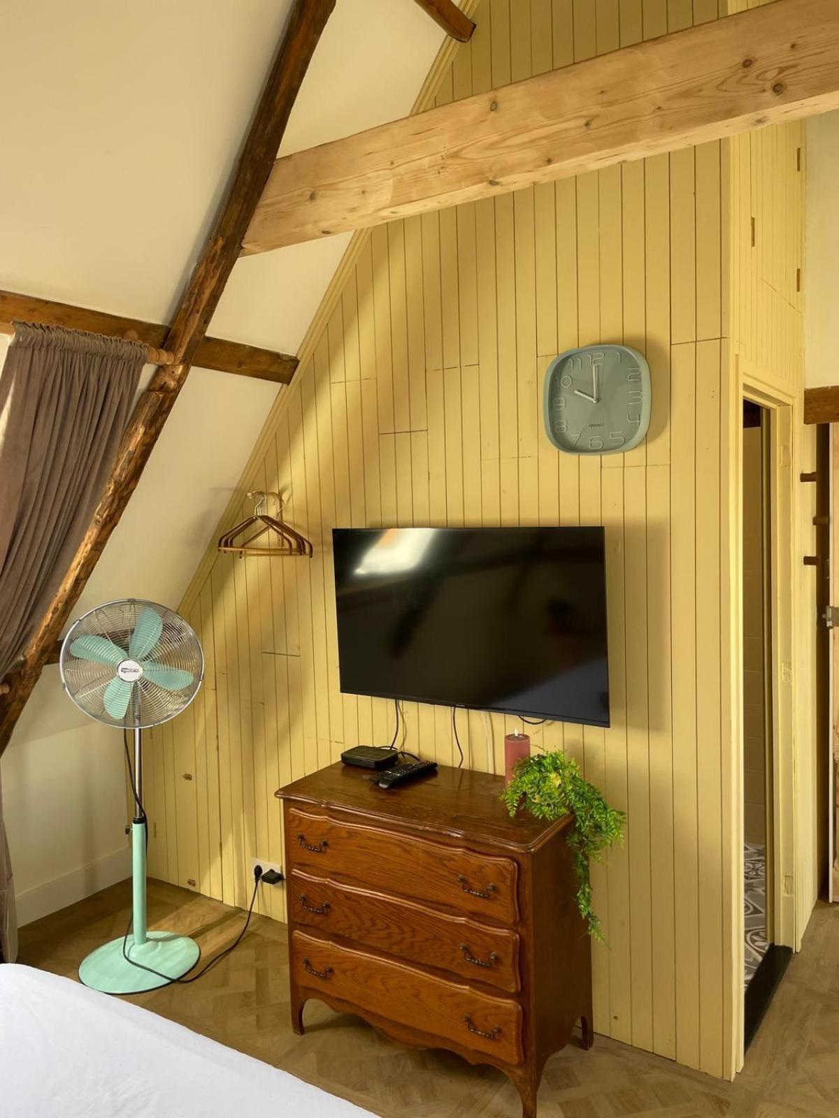 דוקום B&B Suupmarkt מראה חיצוני תמונה