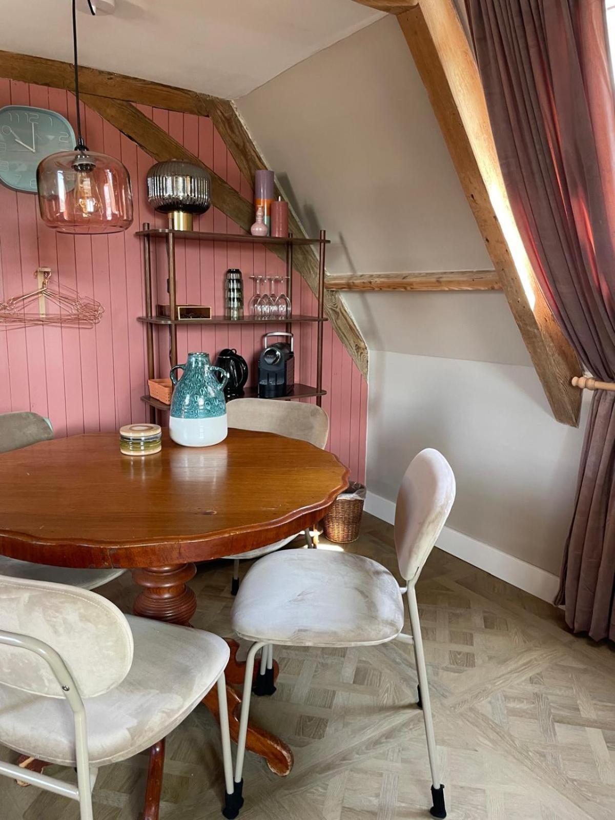 דוקום B&B Suupmarkt מראה חיצוני תמונה