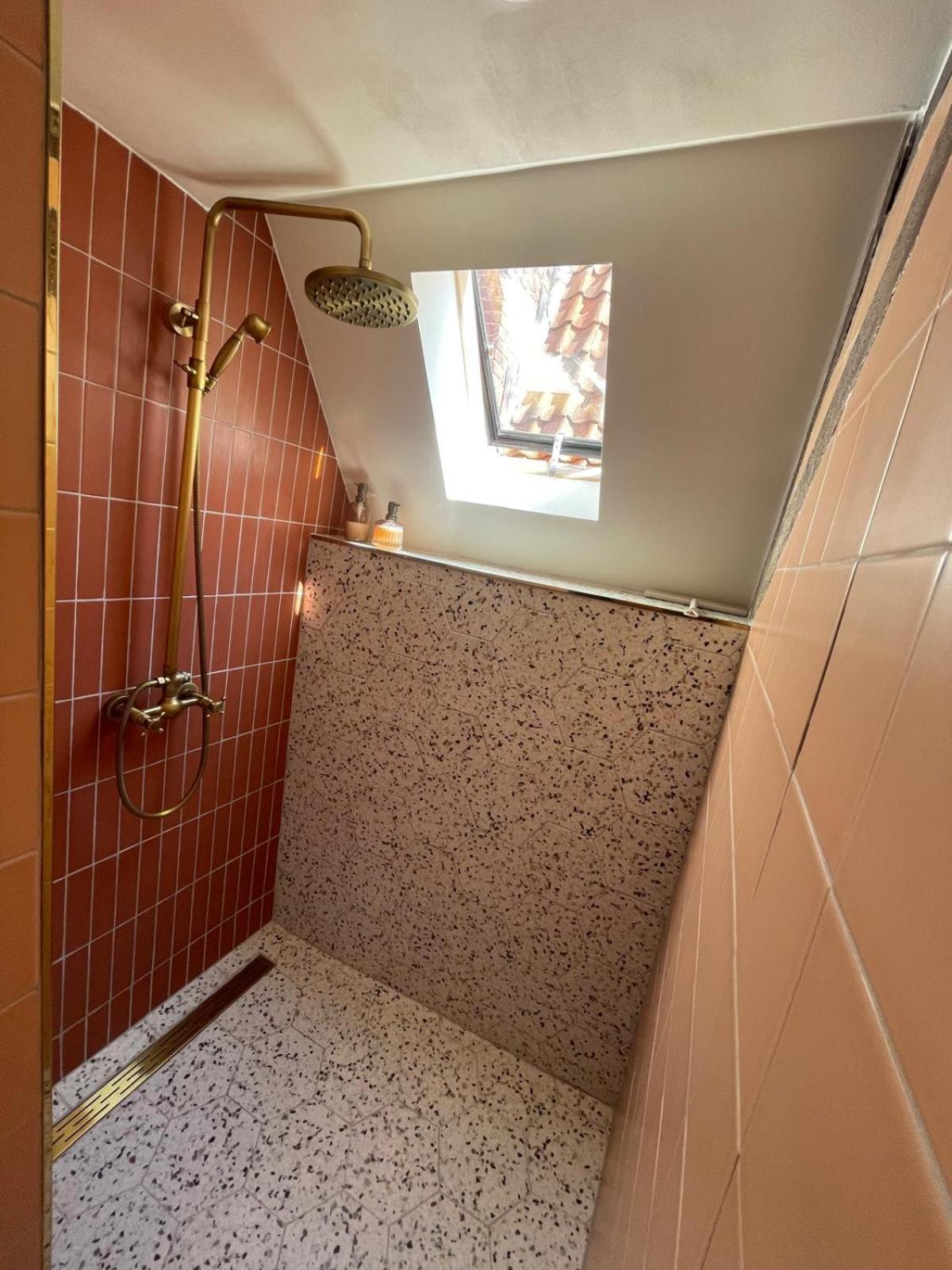 דוקום B&B Suupmarkt מראה חיצוני תמונה